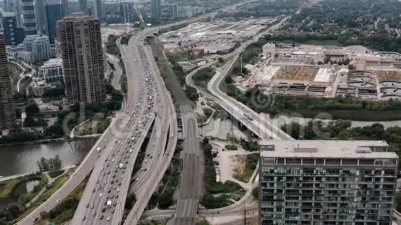空中建立一个通用的不具特色的大都市视频的预览图