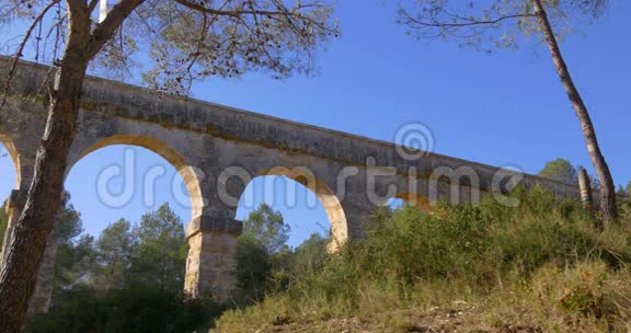 塔拉戈纳普恩特德尔迪瓦尔洛桥4k西班牙视频的预览图