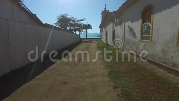 鸟瞰帕拉蒂市的古建筑和街道里约热内卢巴西视频的预览图