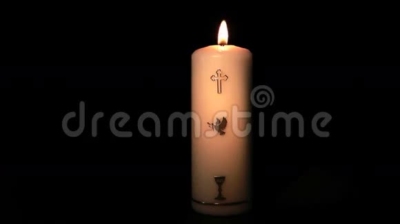 天主教蜡烛在燃烧被吹灭视频的预览图