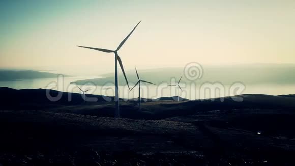 风力涡轮机创造可再生能源视频的预览图