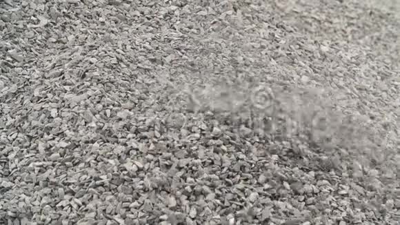 科技工业加工用野生石材的提取视频的预览图