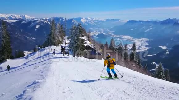 奥地利圣吉尔根兹沃费尔霍恩山山顶视频的预览图