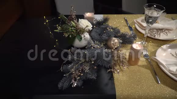 提供节日圣诞餐桌视频的预览图