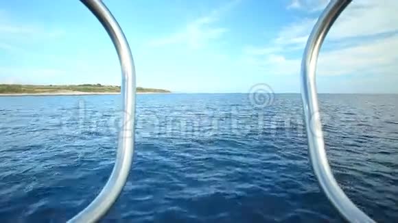 克罗地亚亚得里亚海帆船的船头观视频的预览图