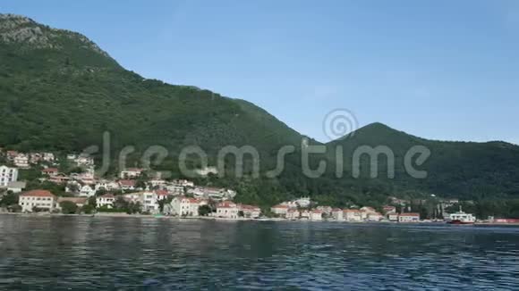 黑山KotorBoka湾的渡轮从Lepetane至视频的预览图