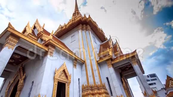 历史寺庙的外观是镀金的展览视频的预览图