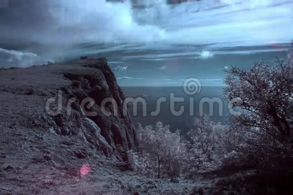 4K信息红色景观山湾拉斯皮云的运动乌克兰克里米亚延时全高清视频的预览图
