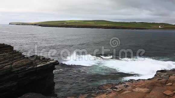 苏格兰奥克尼斯卡尔湾景观视频的预览图
