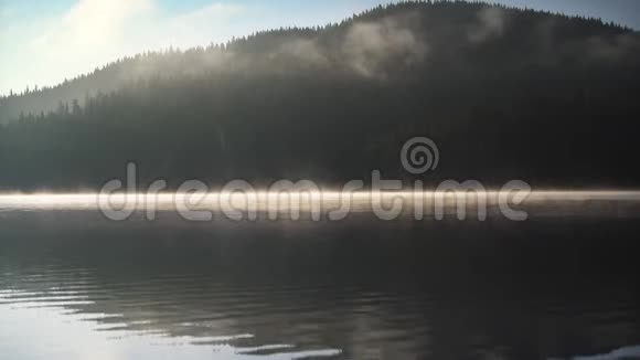 无人驾驶飞机观山湖区晨雾日出拍摄视频的预览图