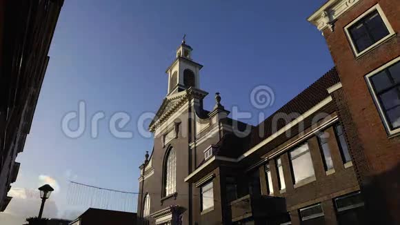 传统荷兰教堂的一般景观时间流逝视频的预览图