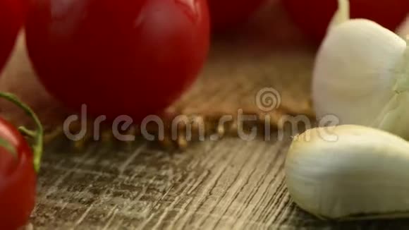 樱桃番茄和洋葱视频的预览图
