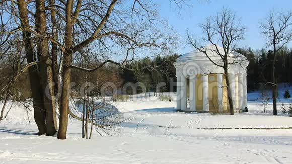 巴甫洛夫斯克公园的友谊之庙视频的预览图