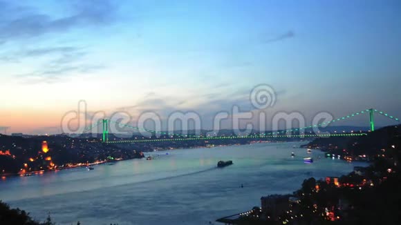 日落时间推移II伊斯坦布尔博斯普鲁斯海峡大桥视频的预览图