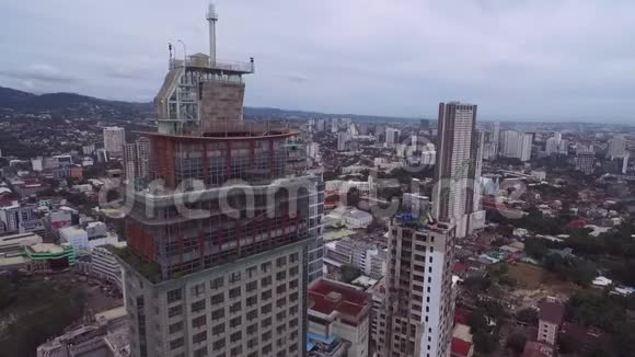 宿务市菲律宾中米萨亚斯省宿务省高度城市化城市视频的预览图