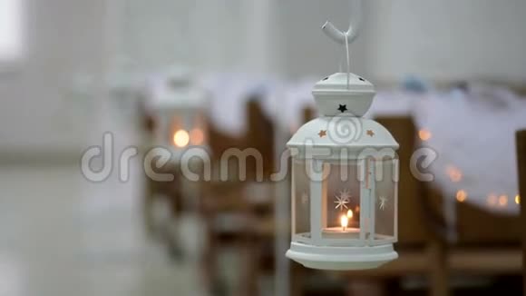 带有蜡烛的婚礼装饰元素视频的预览图