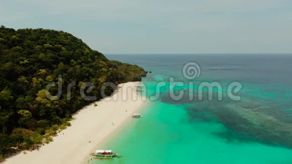 普卡贝壳海滩海景与菲律宾长滩岛顶景视频的预览图