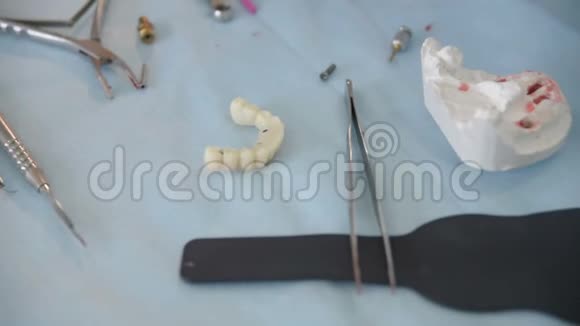 假体的牙科印象视频的预览图