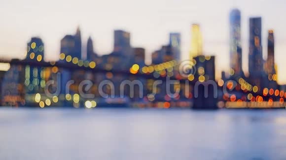 从布鲁克林大桥看纽约天际线视频的预览图