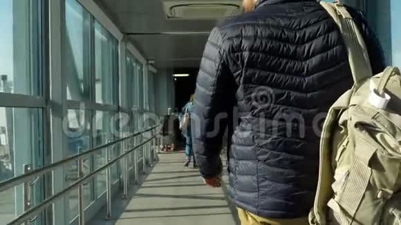 机场捷威航站楼视频的预览图