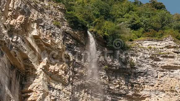 金奇卡瀑布金奇卡费尔迪路金奇卡帕迪OkatseKinchkha瀑布自然纪念碑视频的预览图