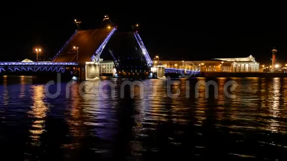 桥夜城船视频的预览图