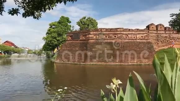 泰国清迈护城河和古墙视频的预览图