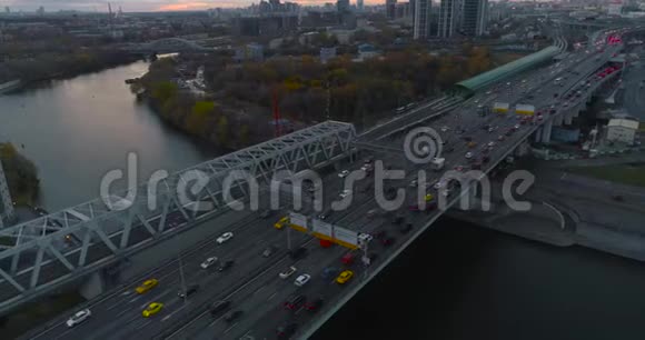 莫斯科市商务中心空中德隆射击视频的预览图