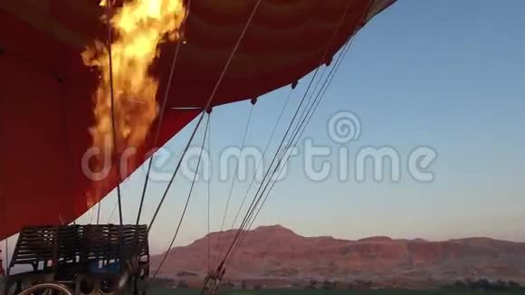 卢克索热气球的气焰视频的预览图