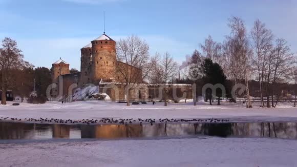 三月的黄昏在奥拉夫林纳的堡垒芬兰萨文林纳视频的预览图