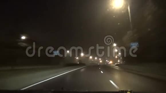 车路浓雾视频的预览图