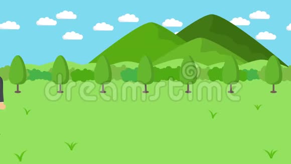 商人走路跳过有山的草地的洞野生的自然草掉进陷阱里商业概念循环视频的预览图
