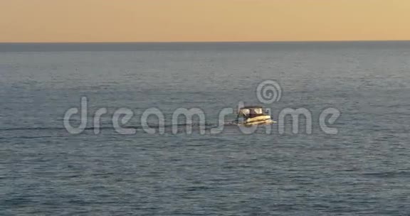 日落光地中海乘船4k西班牙视频的预览图