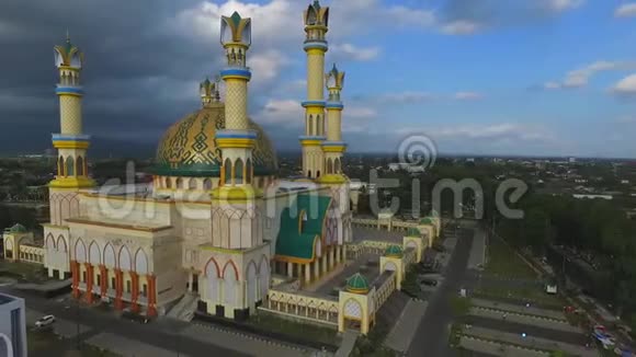 伊斯兰中心指南视频的预览图