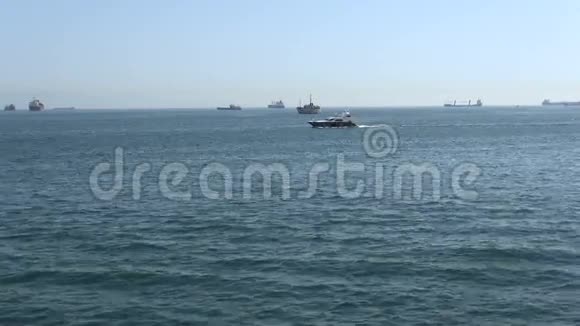 船舶移往黑海至马尔马拉海视频的预览图