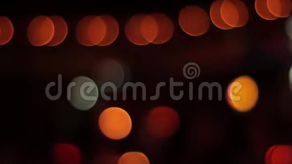 五彩缤纷的城市灯光在夜晚视频的预览图