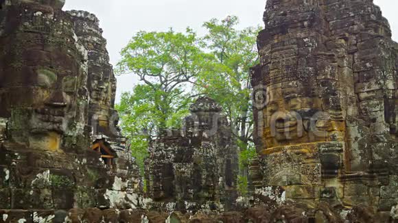 石面的古寺塔柬埔寨巴约恩视频的预览图