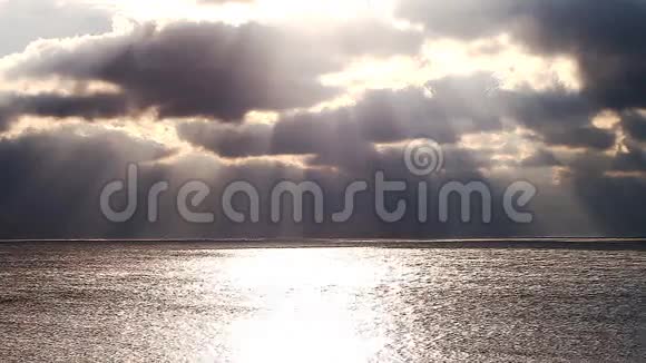 海洋天空云太阳地平线风景海洋视频的预览图