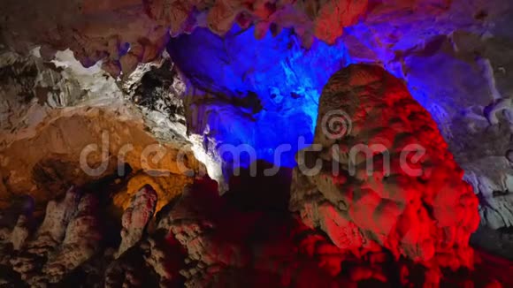 马其顿马特卡峡谷的Vrelo洞视频的预览图