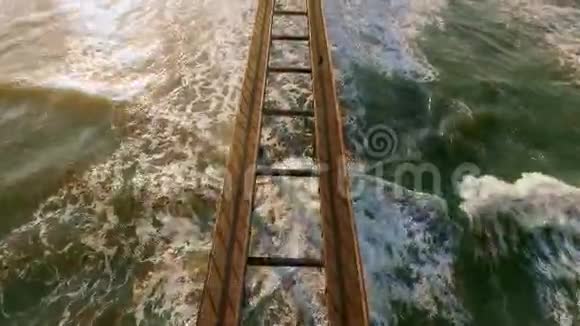 大西洋中的一个木制码头视频的预览图