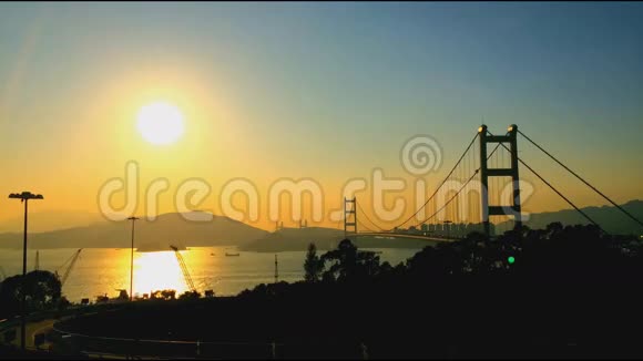 青马大桥夏时制青马大桥是香港的一座桥梁视频的预览图