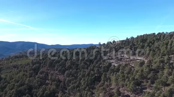 无人机飞越西班牙东部的保护区视频的预览图