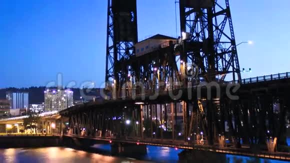 波特兰市景时移桥黄昏动物园视频的预览图