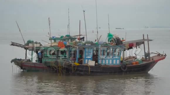 亚洲的传统渔船视频的预览图