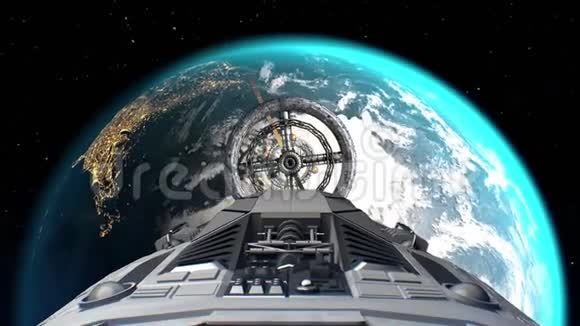 太空船在太阳和地球背景下飞入太空站门三维地球的纹理是在视频的预览图
