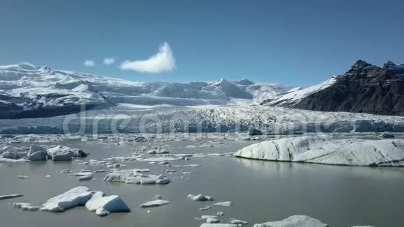 冰岛的冰川视频的预览图