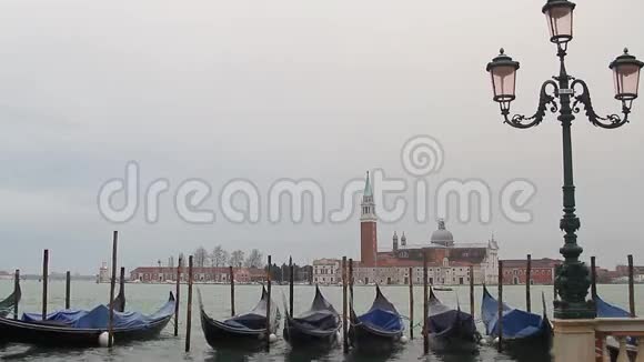 威尼斯的贡多拉和圣乔治视频的预览图