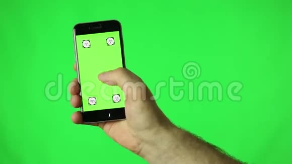 触摸屏点击绿色键视频的预览图