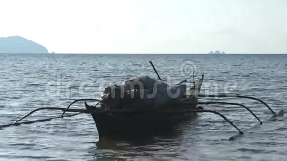 邦卡菲律宾渔船视频的预览图
