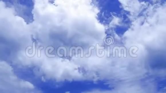 时光流逝的片段白云蓝天视频的预览图
